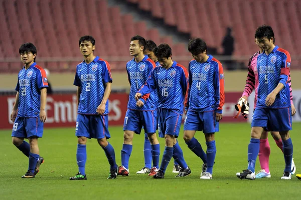 Pemain Sepak Bola Dari Chinas Shanghai Shenhua Meninggalkan Lapangan Setelah — Stok Foto