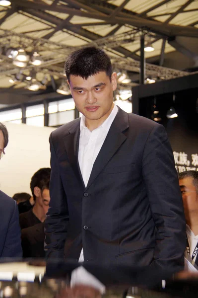 Chinees Basketbal Superster Yao Ming Woont 14E Shanghai International Automobile — Stockfoto