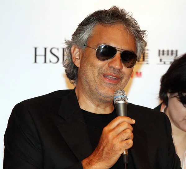 Tenor Italiano Andrea Bocelli Asiste Una Conferencia Prensa Antes Concierto —  Fotos de Stock