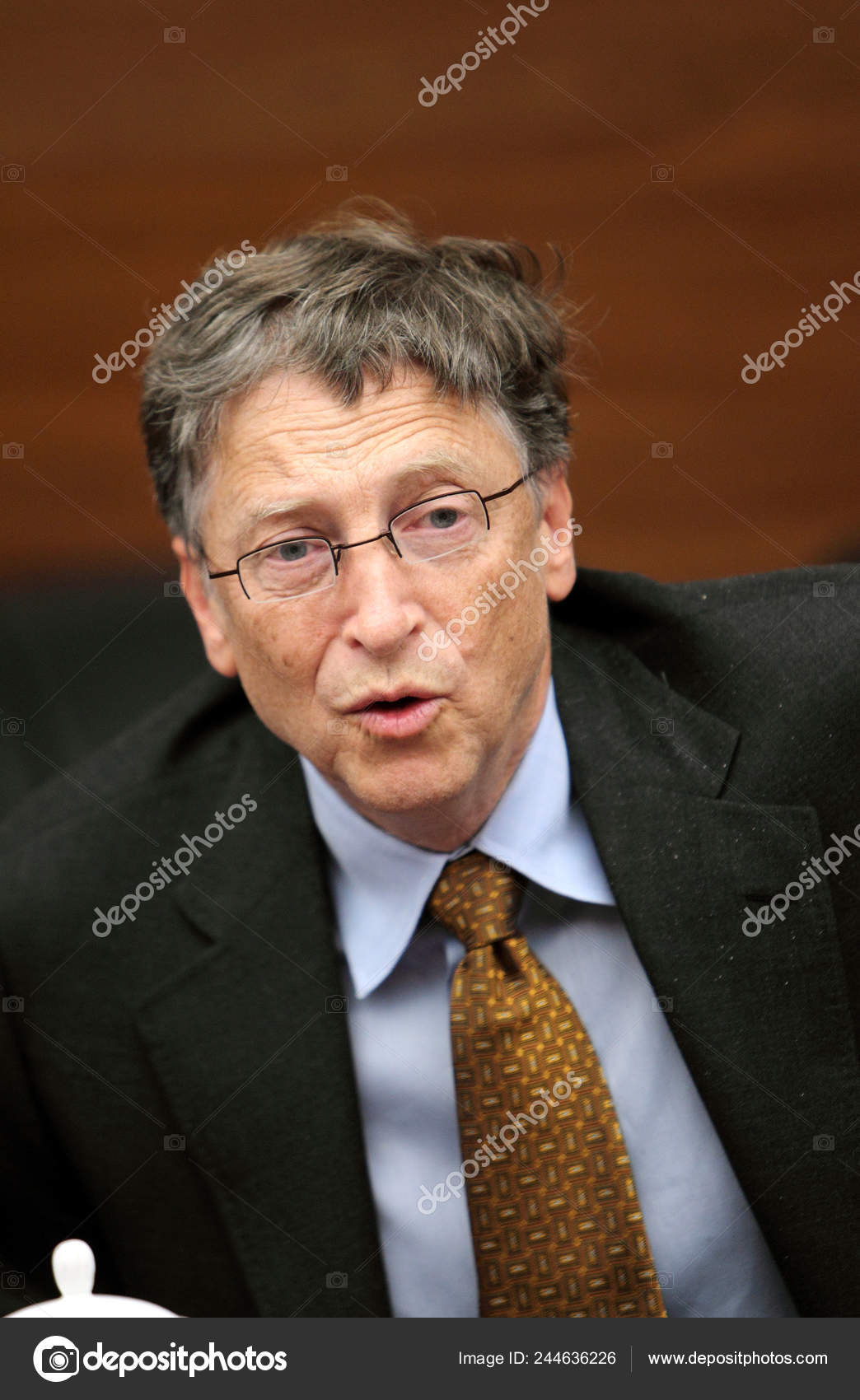 Microsoft Founder Bill Gates Pictured Meeting Ministry Commerce China