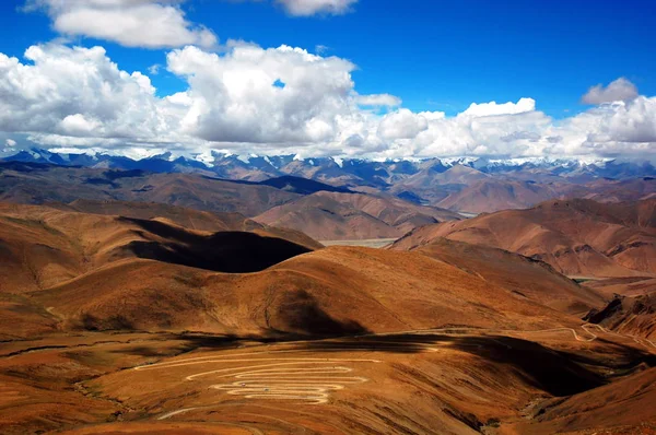 Paisagem Estrada Sinuosa Nas Montanhas Himalaia Tibete China Agosto 2009 — Fotografia de Stock