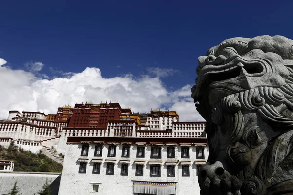 Lhasa Potala Sarayı Görünümü Güneybatı Çin Tibet Eylül 2009 — Stok fotoğraf