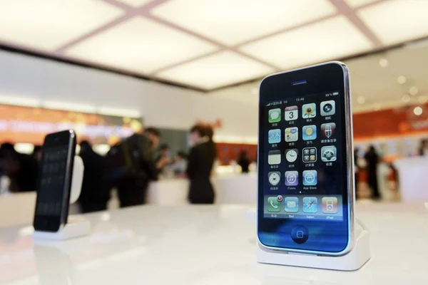 Κινητά Τηλέφωνα Apple Iphone Εμφανίζονται Στο Εκθεσιακό Χώρο Της Κίνας — Φωτογραφία Αρχείου