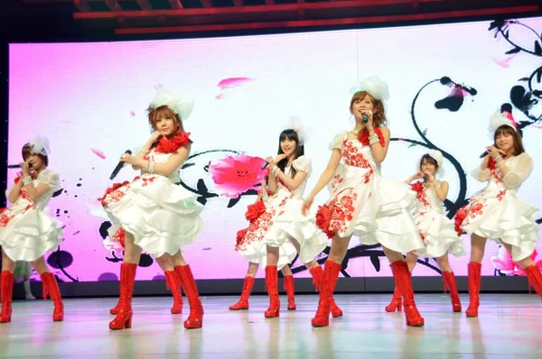 Japoński Pop Grupy Morning Musume Wykonać Podczas Smg Spring Festival — Zdjęcie stockowe