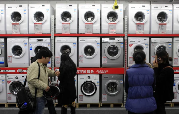 Потребители Делают Покупки Стиральные Машины Магазине Media Шанхае Китай Ноября — стоковое фото