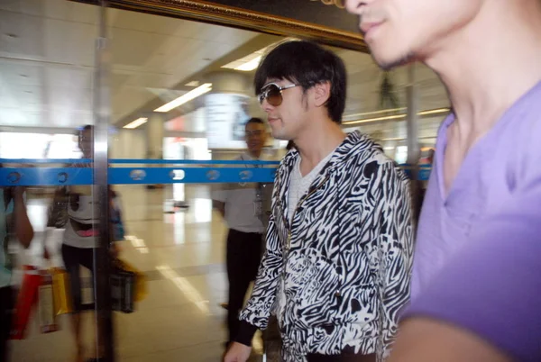 Taiwanees Zangeres Jay Chou Aankomt Het Vliegveld Van Qingdao Liuting — Stockfoto