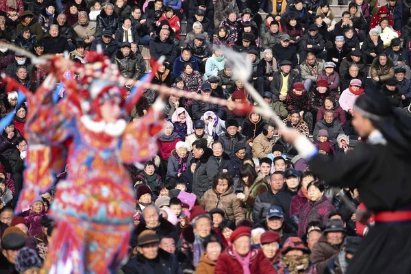 Актори Виконувати Bangju Opera Weiwu Plaza Bozhou Місті Провінції Аньхой — стокове фото