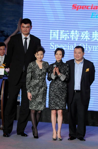 Другого Зліва Направо Відставний Китайський Баскетбол Суперзірка Мін Китайські Телеведуча — стокове фото