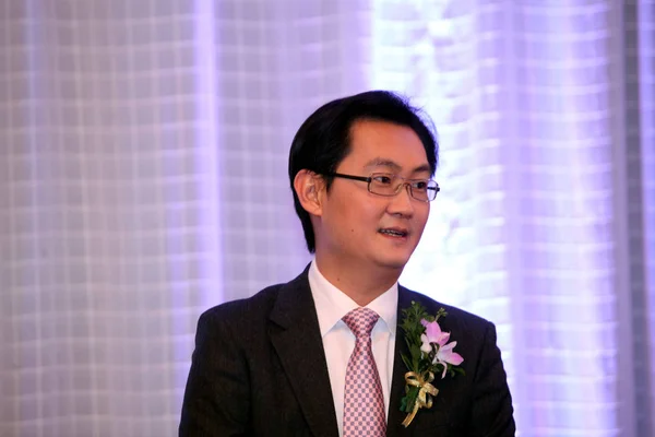 Huateng Pony Kurucusu Ceo Tencent Için Ödül Töreni Katılıyor 2011 — Stok fotoğraf