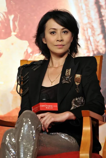香港女優カリーナ ラウ探偵 中国の映画のプレミアのための記者会見に出席 2010 — ストック写真