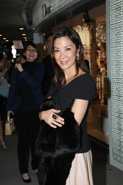 Die Malaysische Schauspielerin Michelle Yeoh Verlobte Des Mafia Präsidenten Jean — Stockfoto