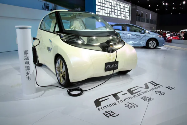 Framtida Toyota Electric Vehicle Avbildas Den Kina Guangzhou International Automobile — Stockfoto