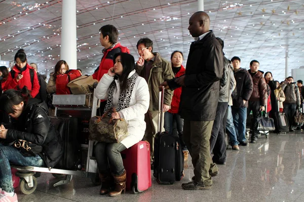 Passagerare Vänta Den Terminal Pekings Internationella Flygplats Efter Flyg Var — Stockfoto