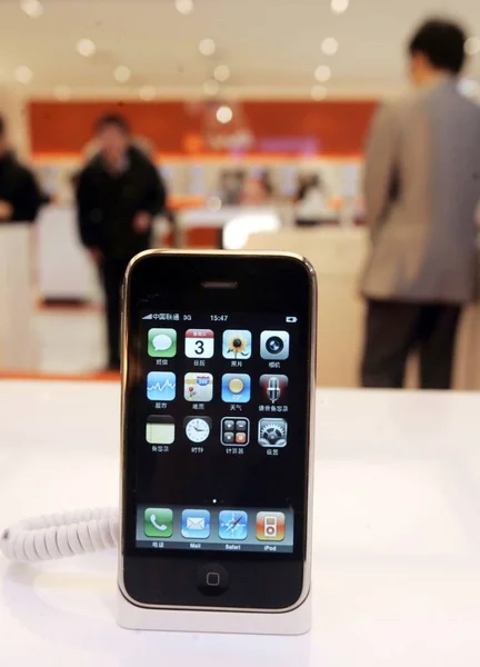 Ένα Κινητό Τηλέφωνο Apple Iphone Εμφανίζεται Στην Έκθεση Στο Εκθεσιακό — Φωτογραφία Αρχείου