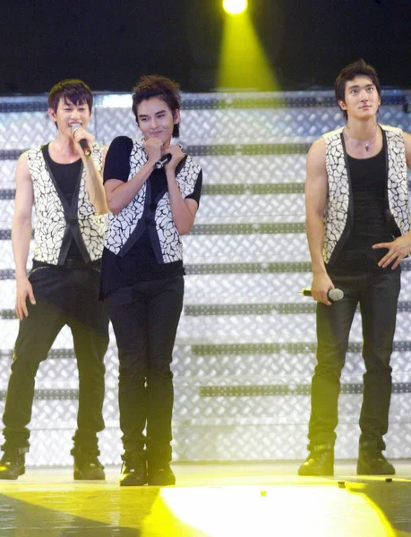 Νότιας Κορέας Ποπ Ομάδα Super Junior Αποδίδουν Συναυλία Τους Στην — Φωτογραφία Αρχείου