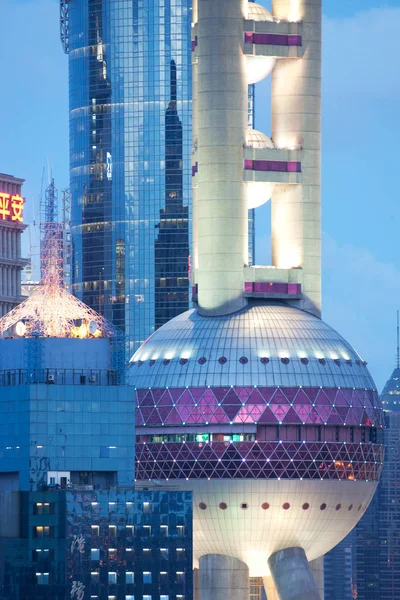 Vista Nocturna Oriental Pearl Tower Otros Rascacielos Edificios Gran Altura —  Fotos de Stock