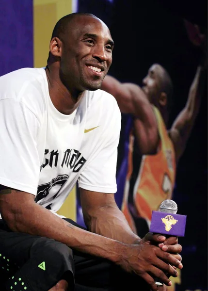 Nba Basketballer Kobe Bryant Van Los Angeles Lakers Zien Een — Stockfoto