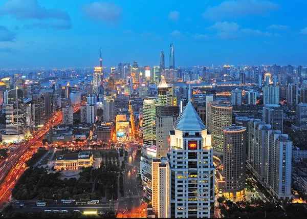 Vista Nocturna Puxi Río Huangpu Distrito Financiero Lujiazui Torre Oriental —  Fotos de Stock