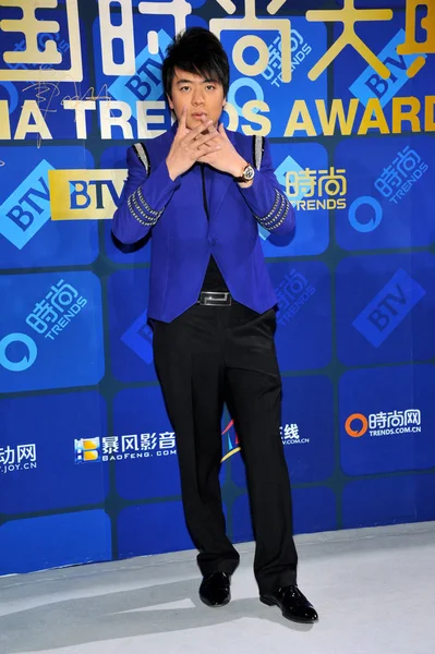 Chinese Pianist Lang Lang Vormt Tijdens 2011 China Trends Awards — Stockfoto