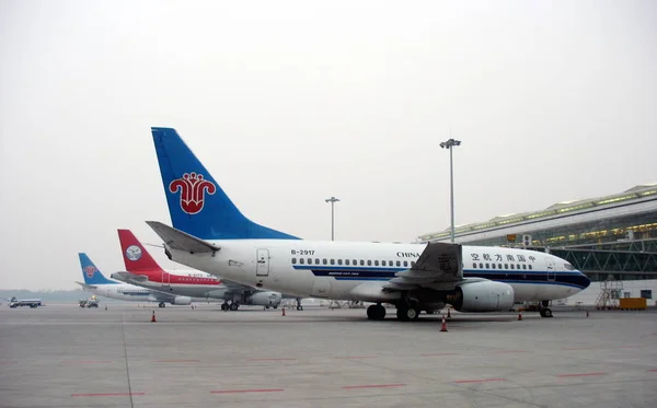 File Két Sík China Southern Airlines Sík Szecsuán Airlines Látták — Stock Fotó