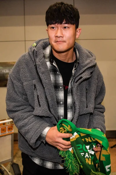 Fotbalistul Sud Coreean Kim Min Jae Ajunge Aeroportul Internațional Beijing — Fotografie, imagine de stoc
