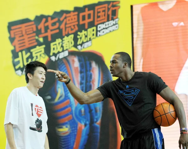 Nba Player Dwight Howard Orlando Magic Right Gestures Next Chinese — Stock Photo, Image