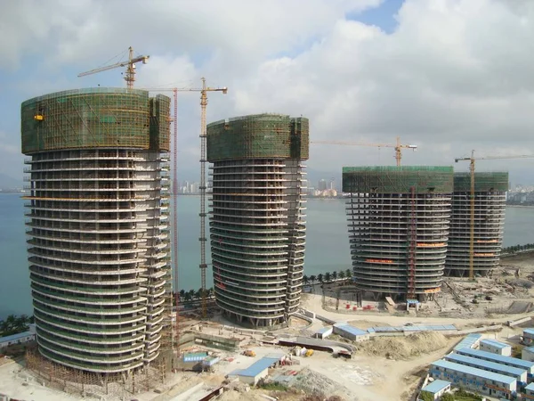 2010年1月29日 中国南部海南省三安市の風光島で不動産プロジェクトが建設中 — ストック写真
