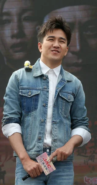 Der Chinesische Schauspieler Zhai Tianlin Nimmt Einer Pressekonferenz Zur Neuen — Stockfoto