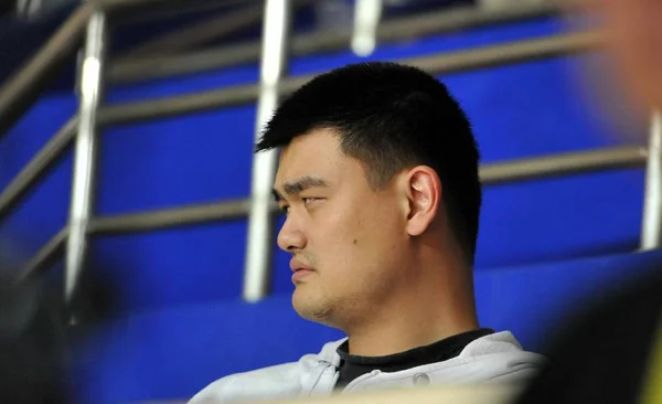 Отставной Китайский Баскетболист Мин Фото Время Игры Цба Между Shanghai — стоковое фото