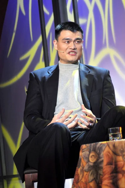 Çin Nba Yıldızı Yao Ming Ocak 2010 Shanghai Komedyen Zhou — Stok fotoğraf