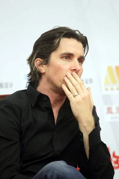 Angielski Aktor Christian Bale Uczęszcza Konferencji Prasowej Filmie Kwiaty Wojny — Zdjęcie stockowe