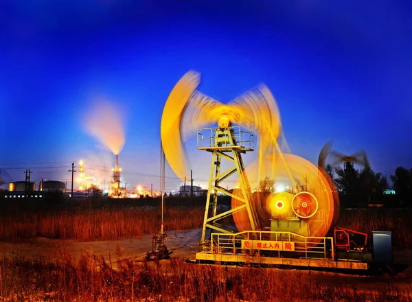 Olej Derricks Pompy Ropy Naftowej Wschód Słońca Polu Naftowym Daqing — Zdjęcie stockowe