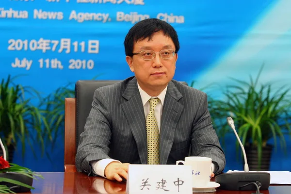 Председатель Президент Dagong Global Credit Rating Гуань Цзяньчжун Пресс Конференции — стоковое фото