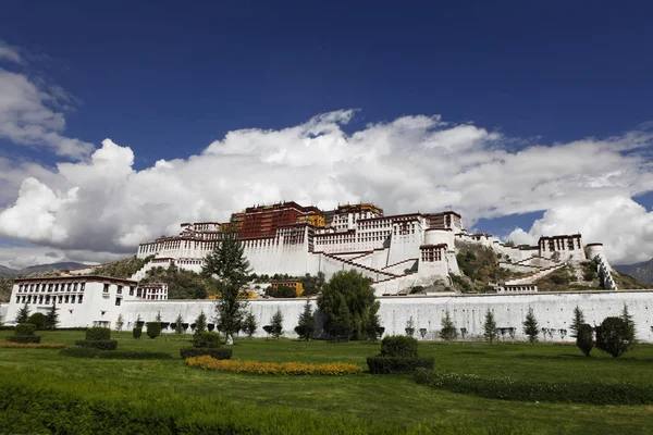 Θέα Στο Παλάτι Potala Στη Λάσα Νοτιοδυτική Τσινάς Θιβέτ Σεπτεμβρίου — Φωτογραφία Αρχείου