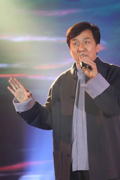 Hongkongský Herec Jackie Chan Provádí Během Koncertu Wuhan Centrální Čína — Stock fotografie