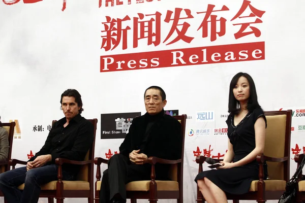 Left English Actor Christian Bale Chinese Director Zhang Yimou Chinese — Stock Photo, Image