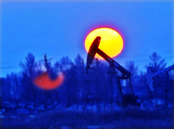 Los Derricks Petróleo Bombean Petróleo Crudo Amanecer Campo Petrolífero Daqing —  Fotos de Stock