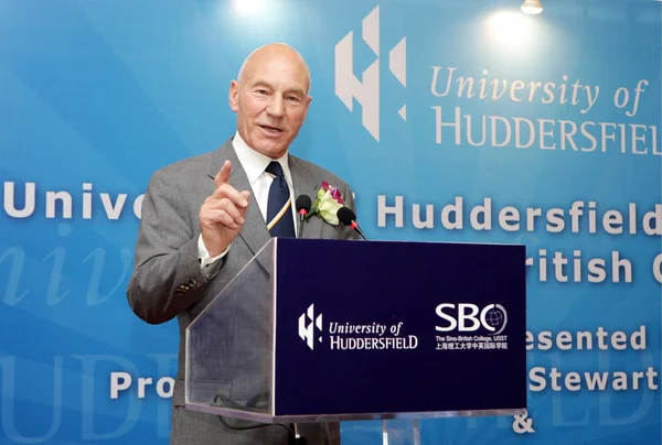 Actor Profesor Británico Sir Patrick Stewart Canciller Universidad Huddersfield Habla — Foto de Stock
