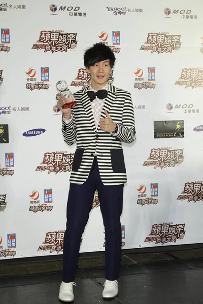 シンガポールの歌手 2011 電子音楽授賞式台湾 台北市に 2011 日中のポーズします — ストック写真