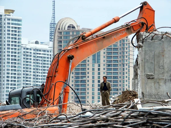 Een Gebouw Wordt Gezien Gesloopt Shanghai China April 2008 — Stockfoto