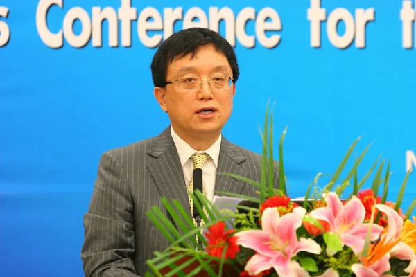 Guan Jianzhong Chairman President Dagong Global Credit Rating Speaks Press — Stockfoto