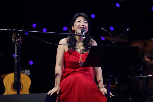 Cantante Jazz Japonesa Ono Lisa Actúa Durante Concierto Shanghái China — Foto de Stock