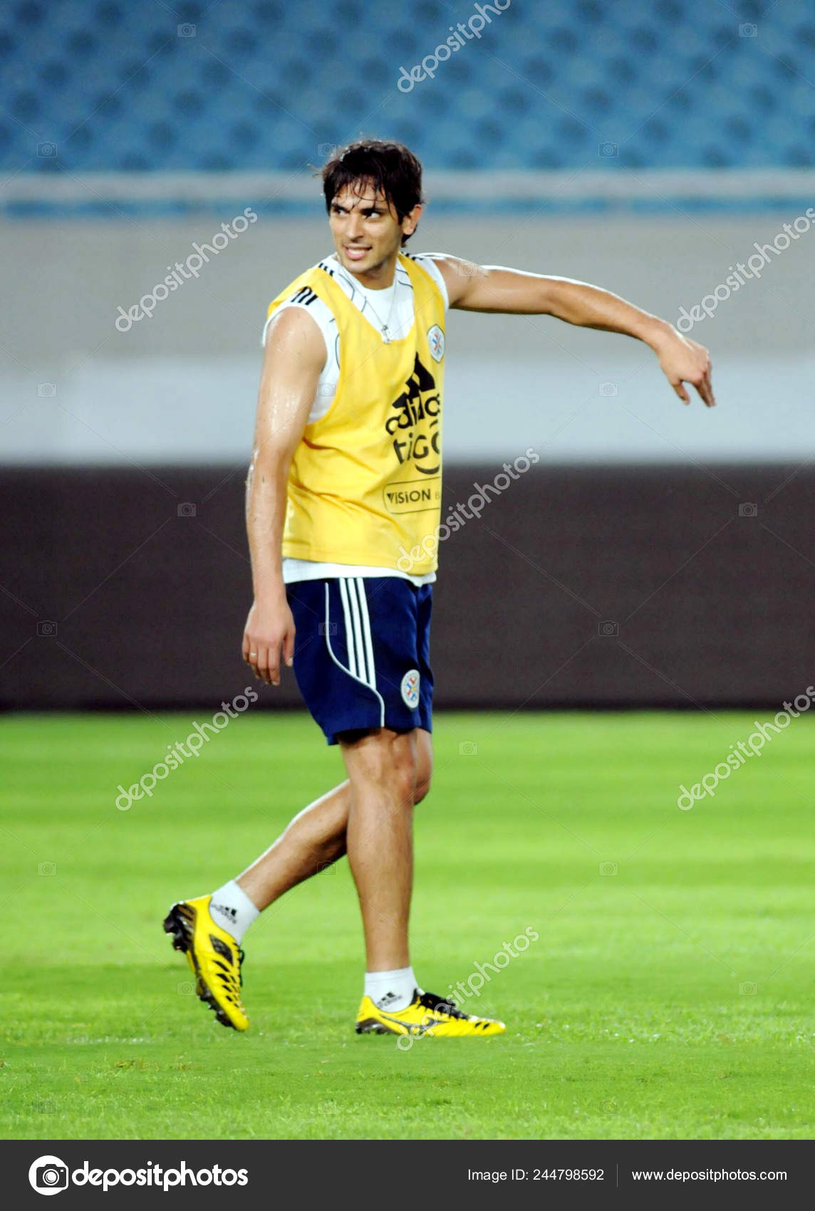 Paraguayan soccer player roque santa hi-res stock photography and images -  Alamy