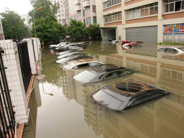Машины Затоплены Наводнением После Ливня Городе Гуанчжоу Провинция Гуандун Юге — стоковое фото