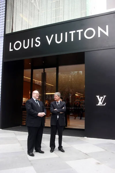 Карсель Справа Председатель Генеральный Директор Louis Vuitton Беседует Кристофером Занарди — стоковое фото