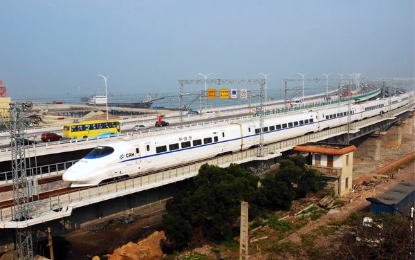 Crh Kínai Vasúti Nagysebességű Vonat Fut Vasút Xiamen Délkeleti Chinas — Stock Fotó