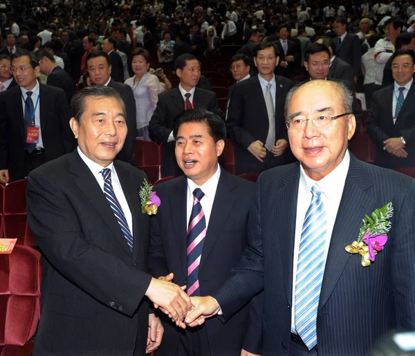Справа Направо Почетный Председатель Гоминьдана Сюн Губернатор Провинции Гуандун Хуан — стоковое фото