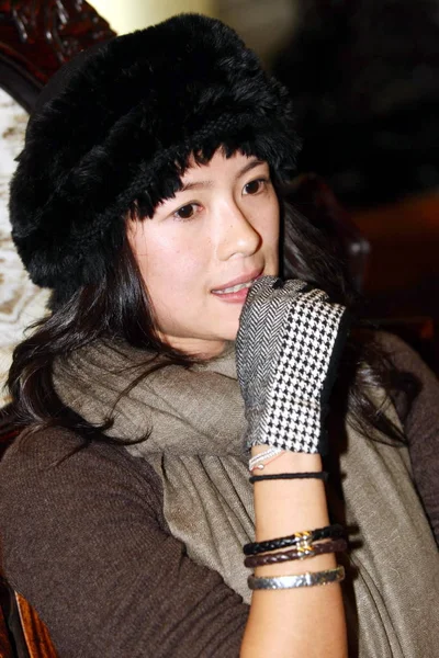 2010年1月6日 中国女演员章子怡在中国东北辽宁省沈阳市举行的晚宴上被人看到 — 图库照片