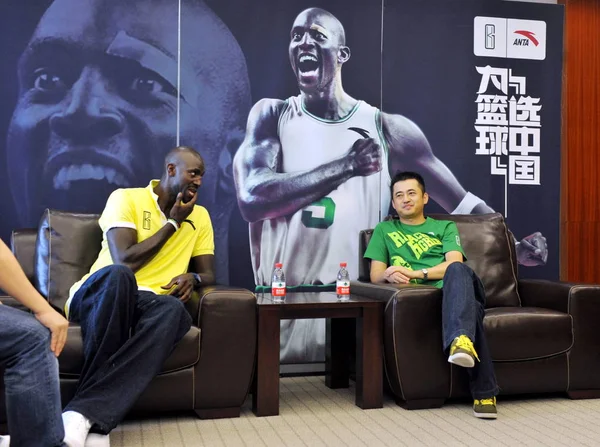 Kevin Garnett Jugador Béisbol Nba Boston Celtics Habla Con Ding — Foto de Stock