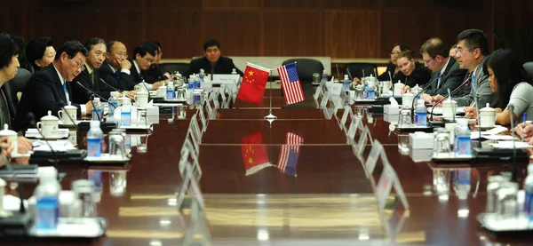 Министр Торговли Сша Гэри Локк Министр Торговли Китая Чен Деминг — стоковое фото